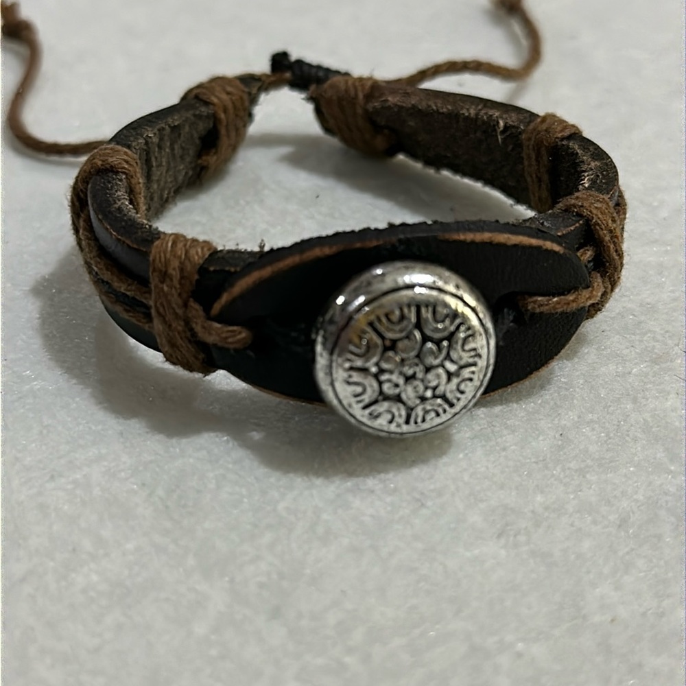 Brown leather boho women’s adjustable bracelet